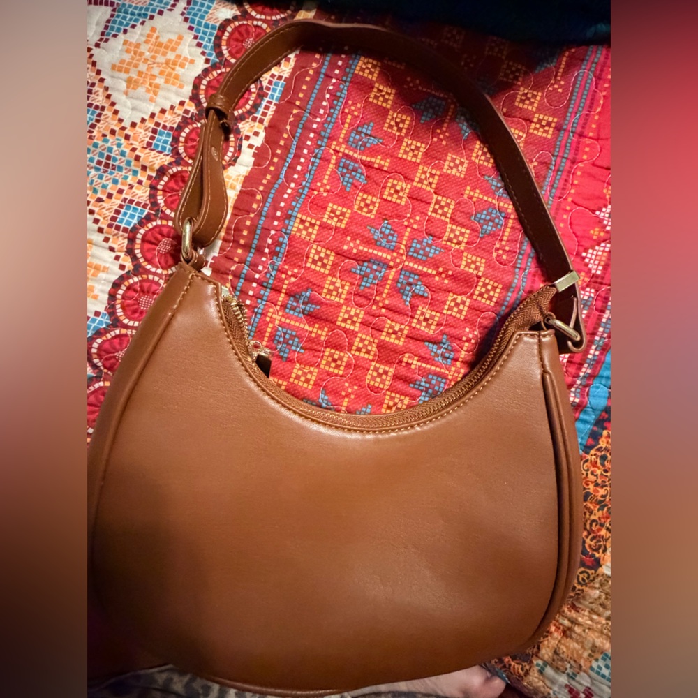 Chic Tan Leather Hobo Bag